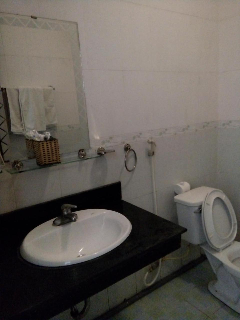 Khach San Thuong Mai Yen Thinh Exterior foto